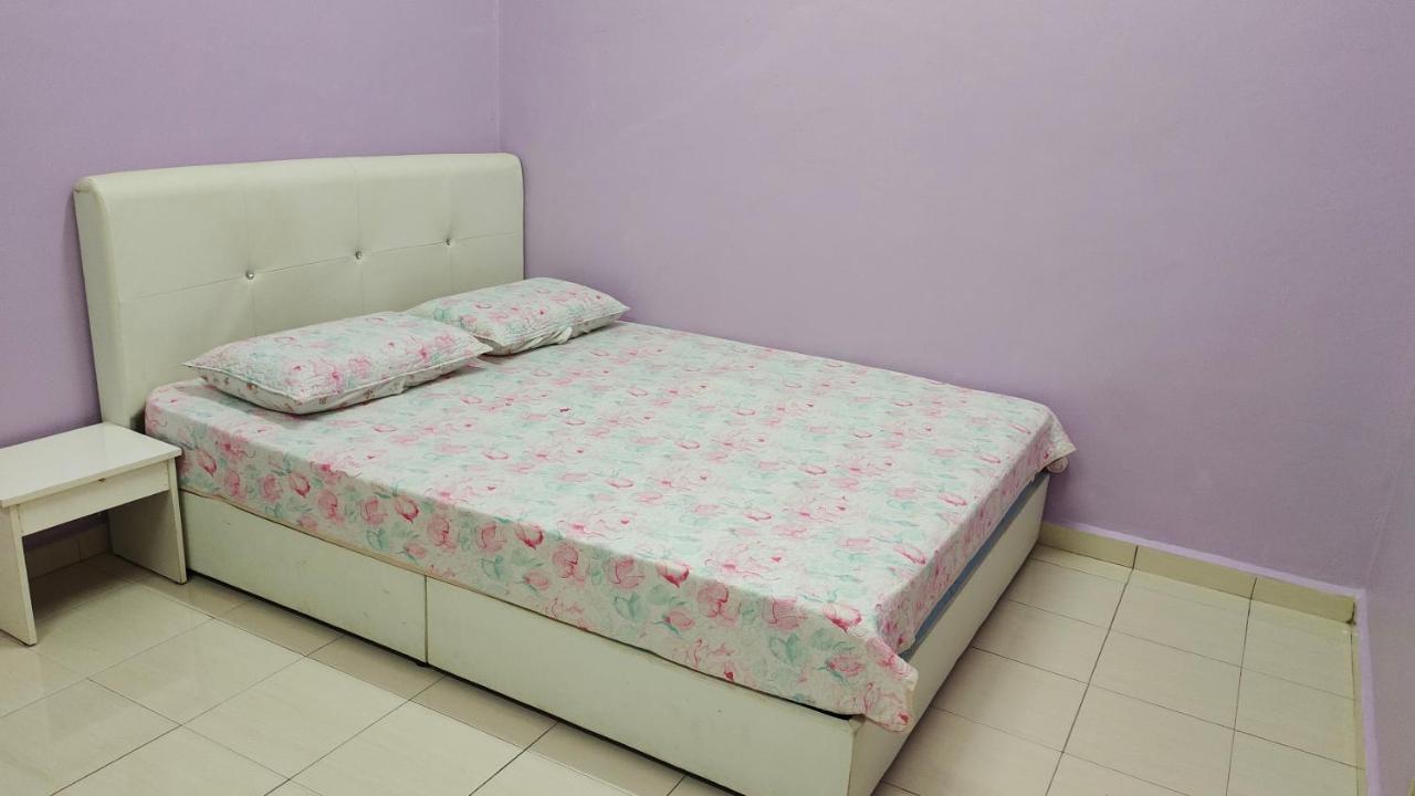 Muslim Dinaim Homestay Tanjong Malim Exterior foto